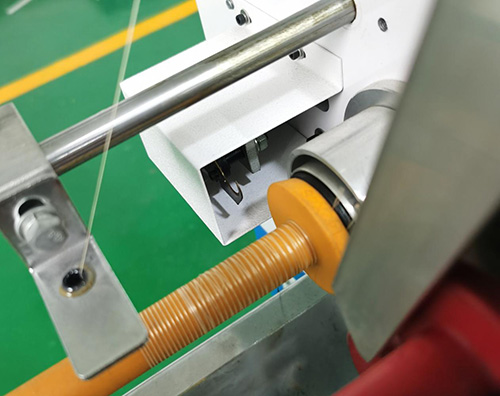 Efficient yarn cutting ends function of winding machine