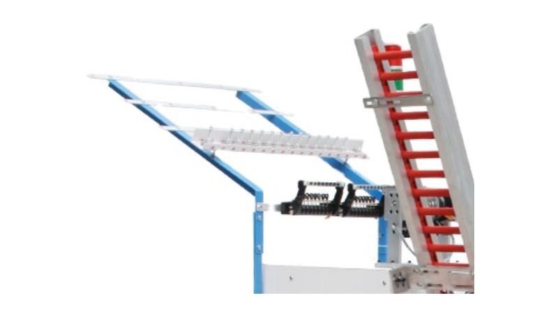 Support creel of yarn winding machine